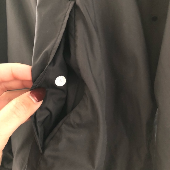 ⛔️SOLD⛔️Lululemon Cropped Windbreaker Jacket 6 - Picture 7 of 7
